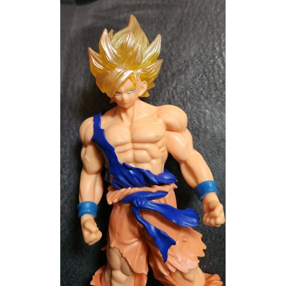 dragon ball z super saiyan son goku Bandai  2013